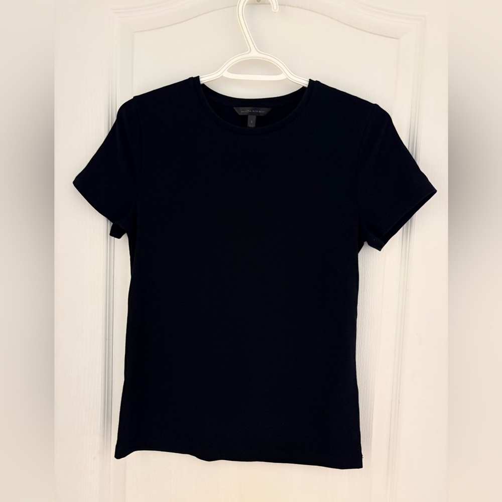 Banana Republic Black Short Sleeve Crew Neck Tee
